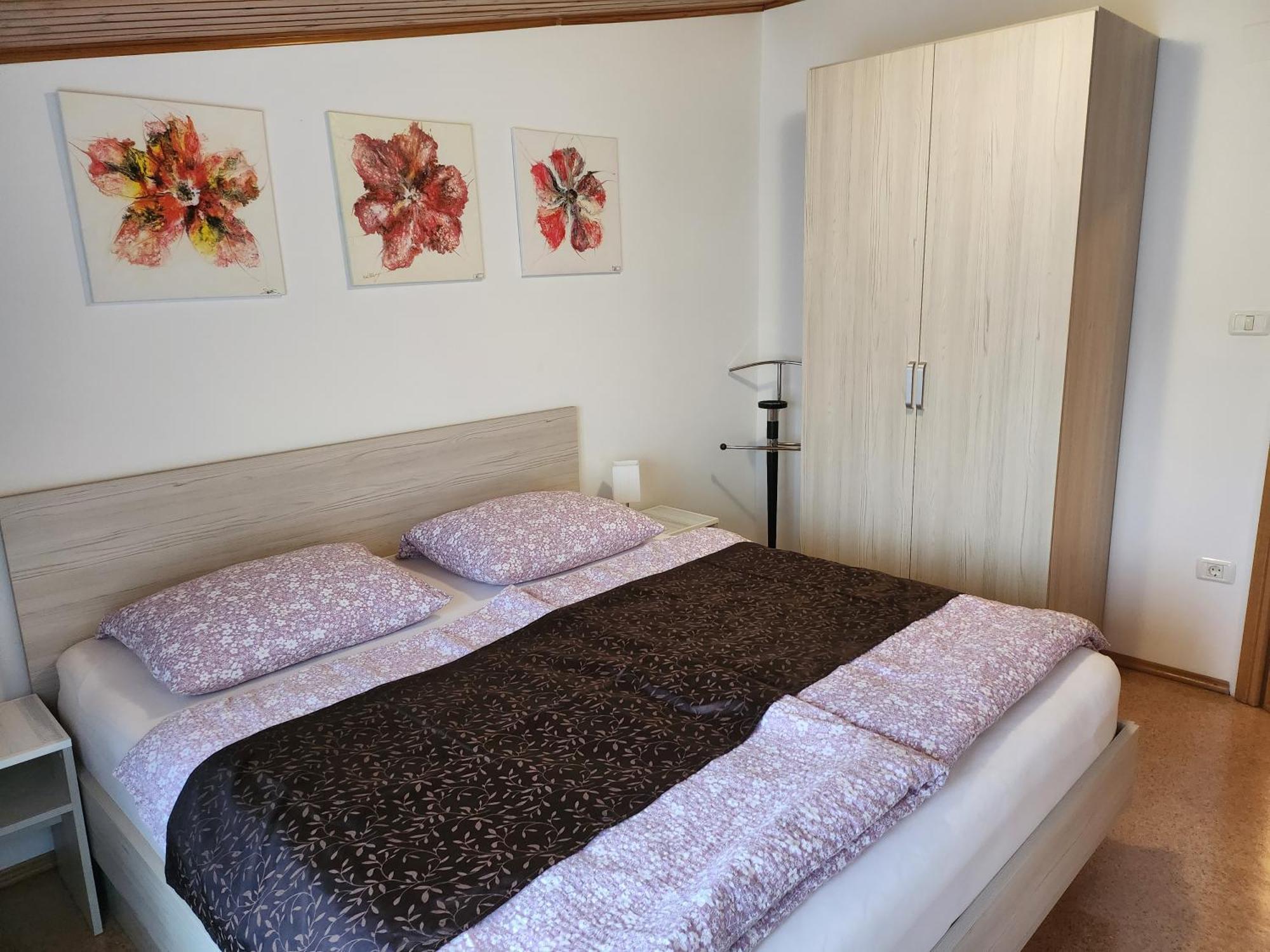 Frador Apartment *